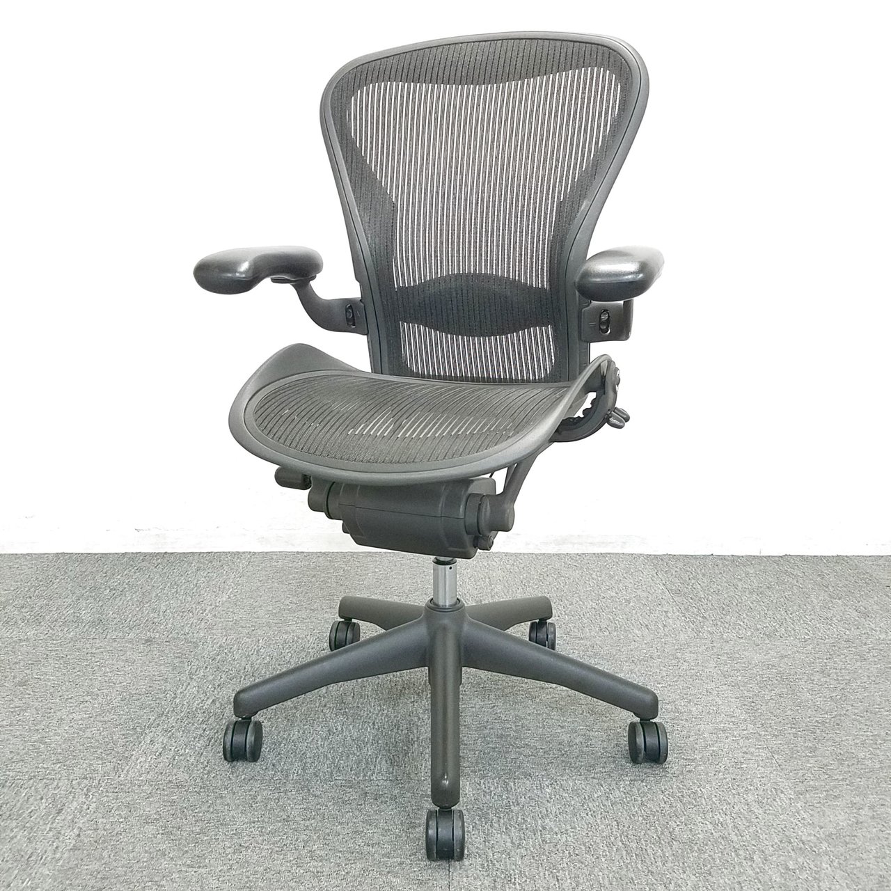 【中古】アーロンチェア（ランバー フル装備） Herman Miller