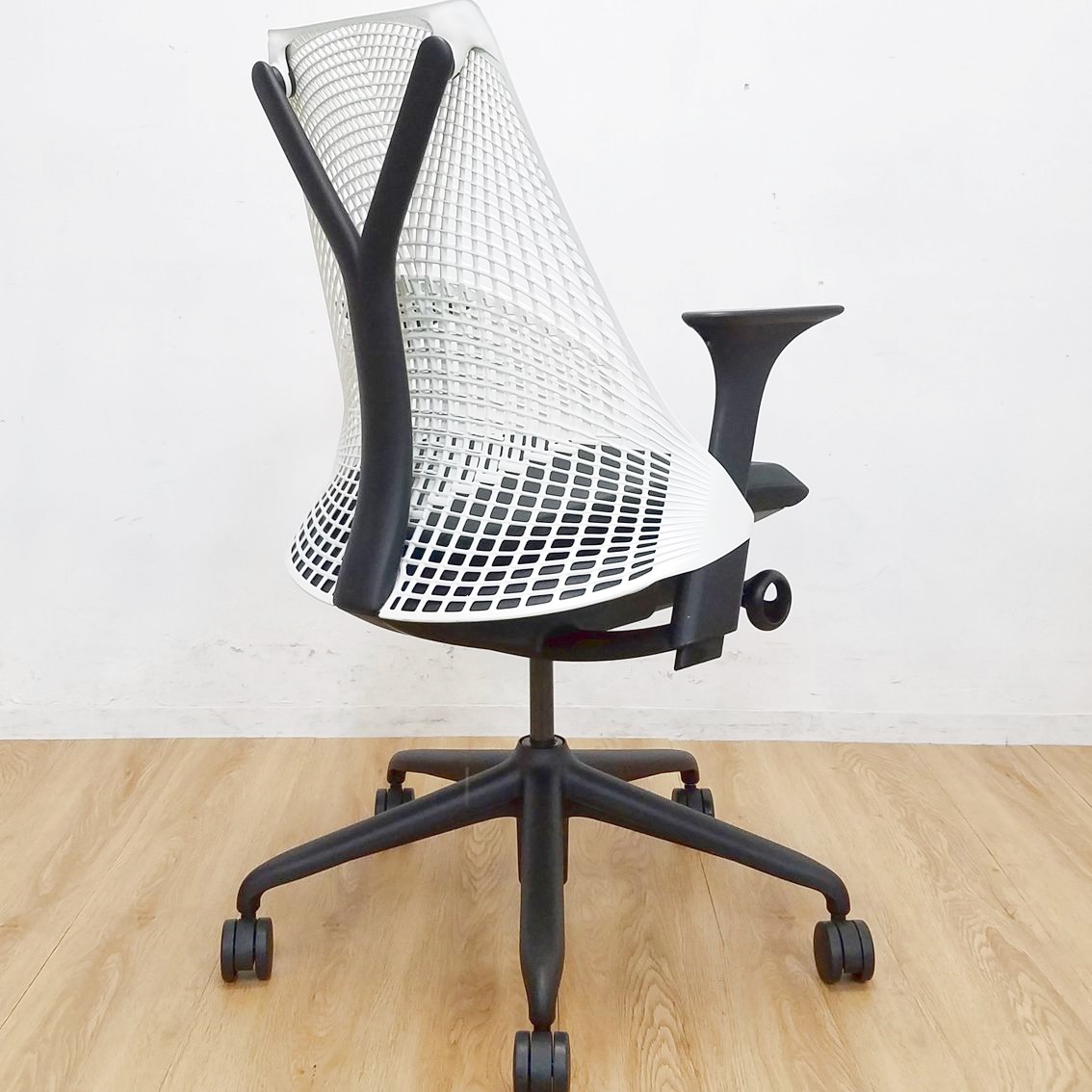 【中古 S(美品)】SAYL Chair(セイルチェア) AS1YA22HAN2BKBB9-SR663511 中古】セイルチェア AS1YA22HAN2BKBB9-SR663511 Herman Miller