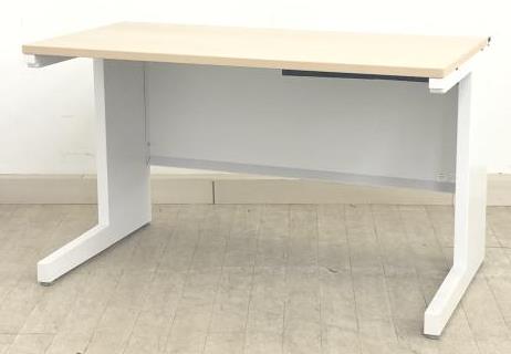 【¥15,400⇒¥9,240！】商品入替セール！内田洋行（UCHIDA）スカエナデスク　Kタイプ　平机　幅1200㎜　■色：ナチュラル（ライトファインウッド）　引き出し無し【β2212
                        スカエナ
                                    中古
            