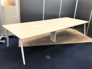 【大型テーブルやフリアドとしても】ジグザグ座りで感染対策ばっちり！大型テーブル◆内田洋行レムナテーブル
