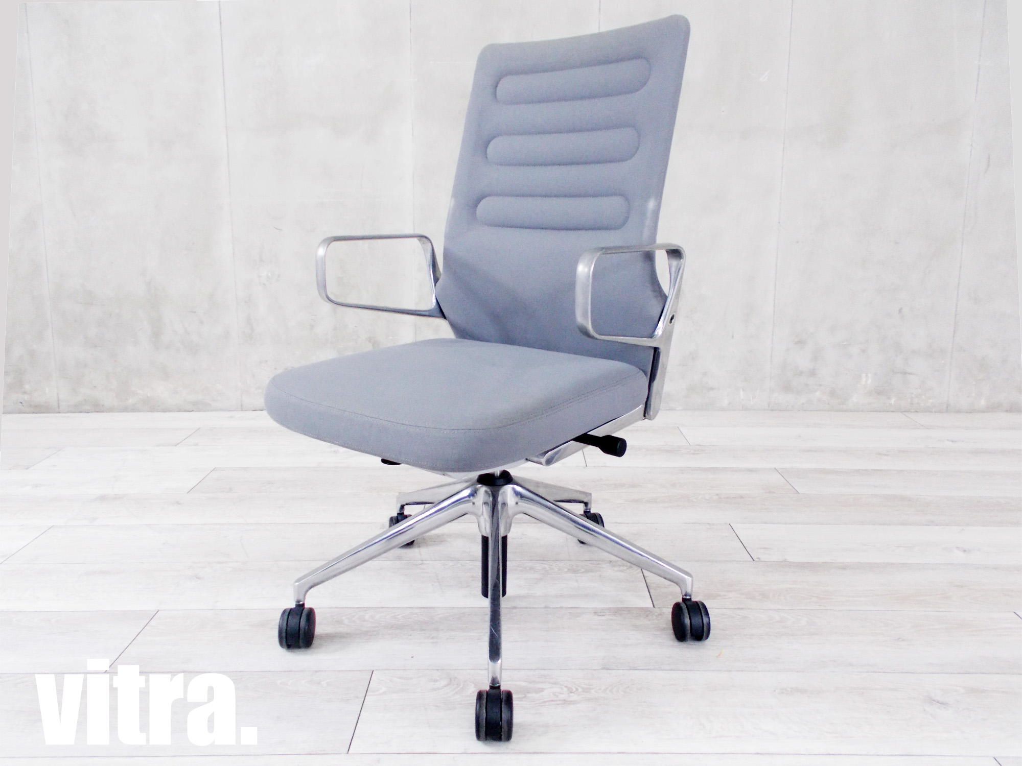 【中古】 vitra/ヴィトラ 肘付ハイバックチェア 373343 - 中古