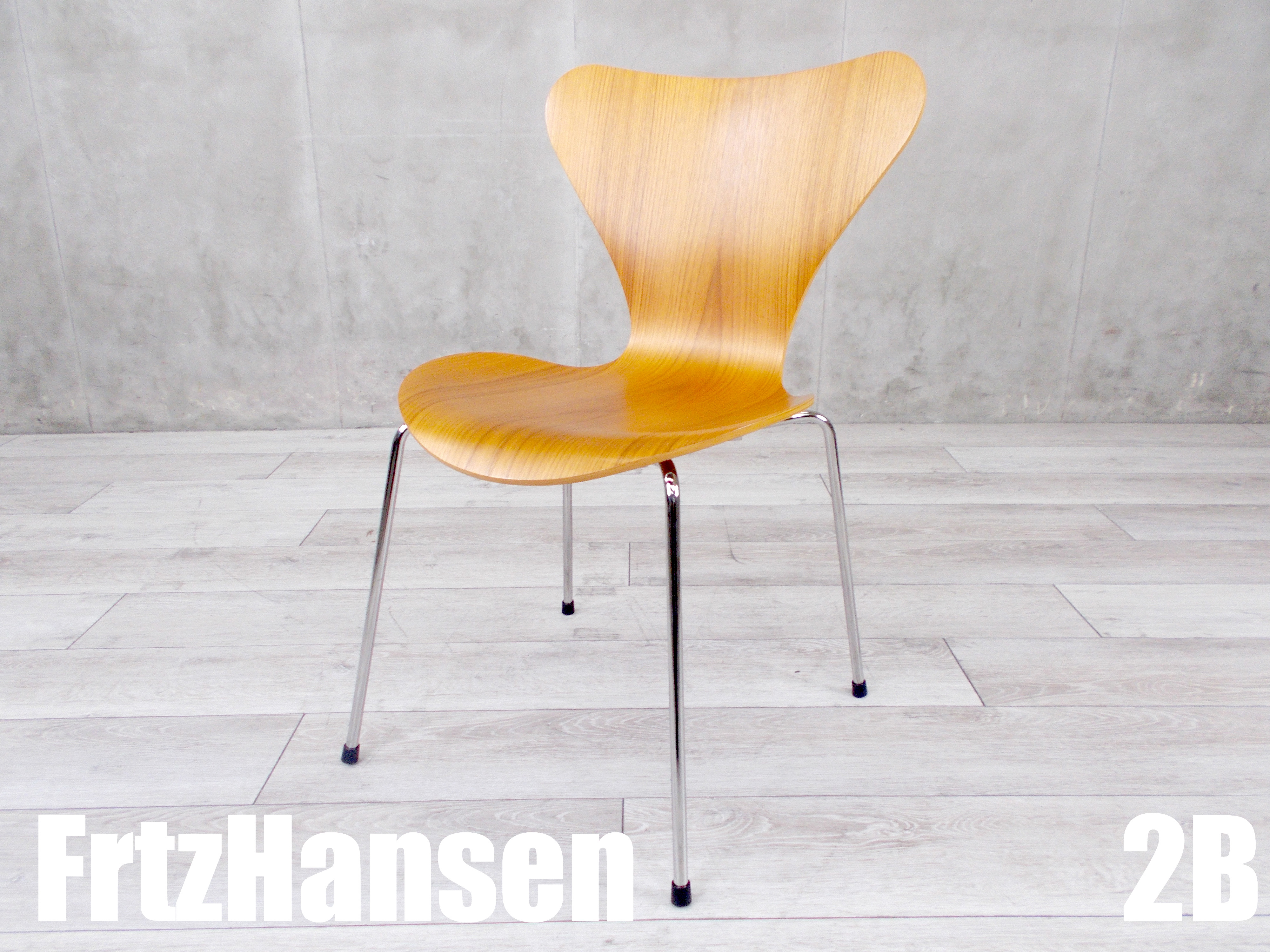 3B)FritzHansen/フリッツハンセン　セブンチェア　ウォールナット　アルネヤコブセン
                        その他シリーズ
                                    中古
            