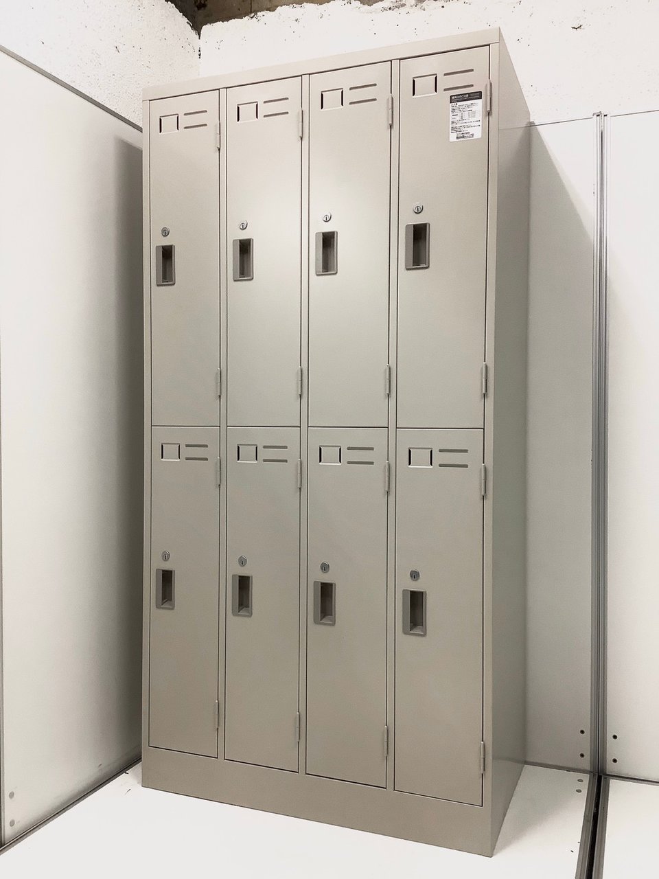 【希少入荷！8人用ロッカー！】コクヨ製　 8人用ロッカー(2段タイプ)　シリンダー　上下2段タイプ　【1台で8名分収納可能！】
                        LKロッカー
                                    中古
            