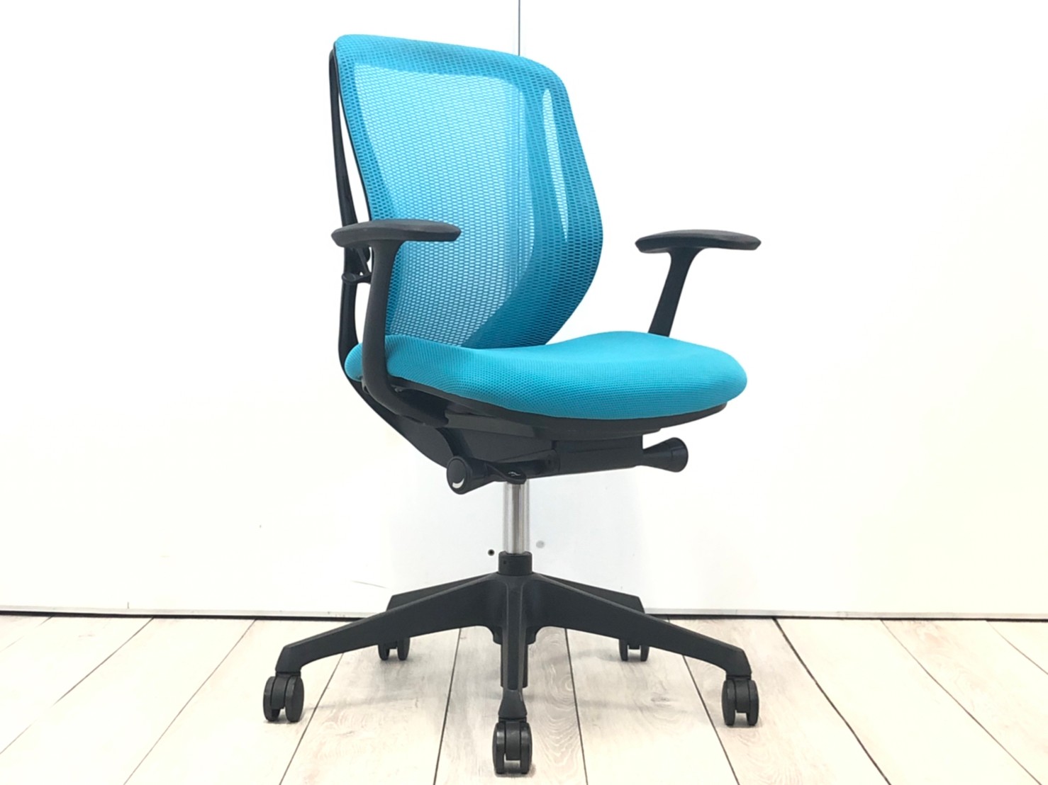 中古】シルフィーメッシュ オカムラ/okamura 肘付ローバック