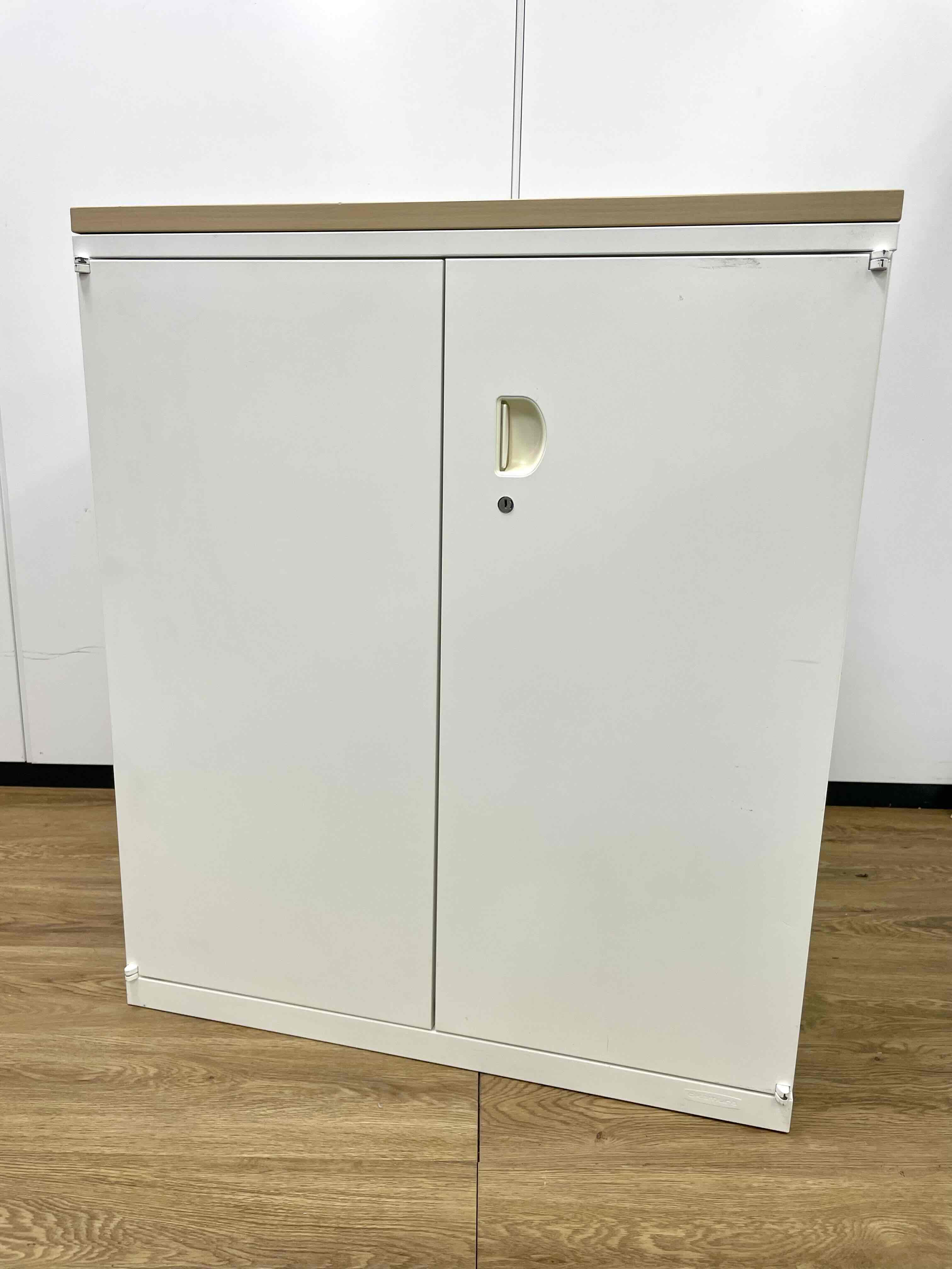 【デスク横にも配置可！】両開き書庫　
                        SAシリーズ
                                    中古
            