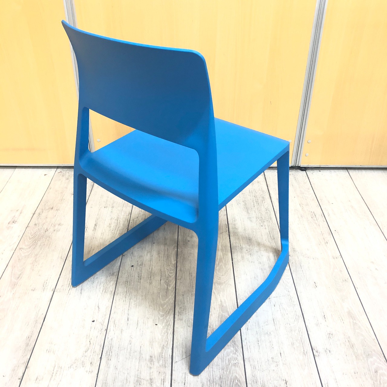 E*H様 中古・vitra・ヴィトラ・Tipton・ティプトン・チェア・ブルー1 Vitra TipTonチェア ( ヴィトラ ティプ トン ミーティングチェア