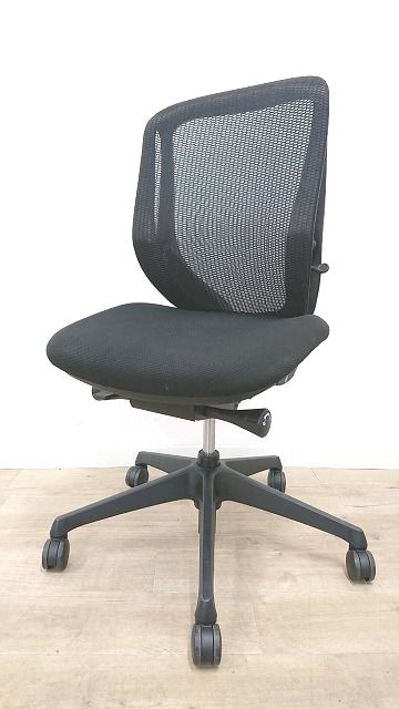av　オカムラ　シルフィーチェア　ローバック　固定肘　前傾機能　メッシュ　中古品 中古】シルフィーメッシュ オカムラ/okamura 肘無ローバック
