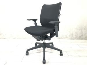 【この椅子、すごく人気です！】オカムラのロングセラー商品！ヴィスコンテ/肘付/ブラック/ローバック