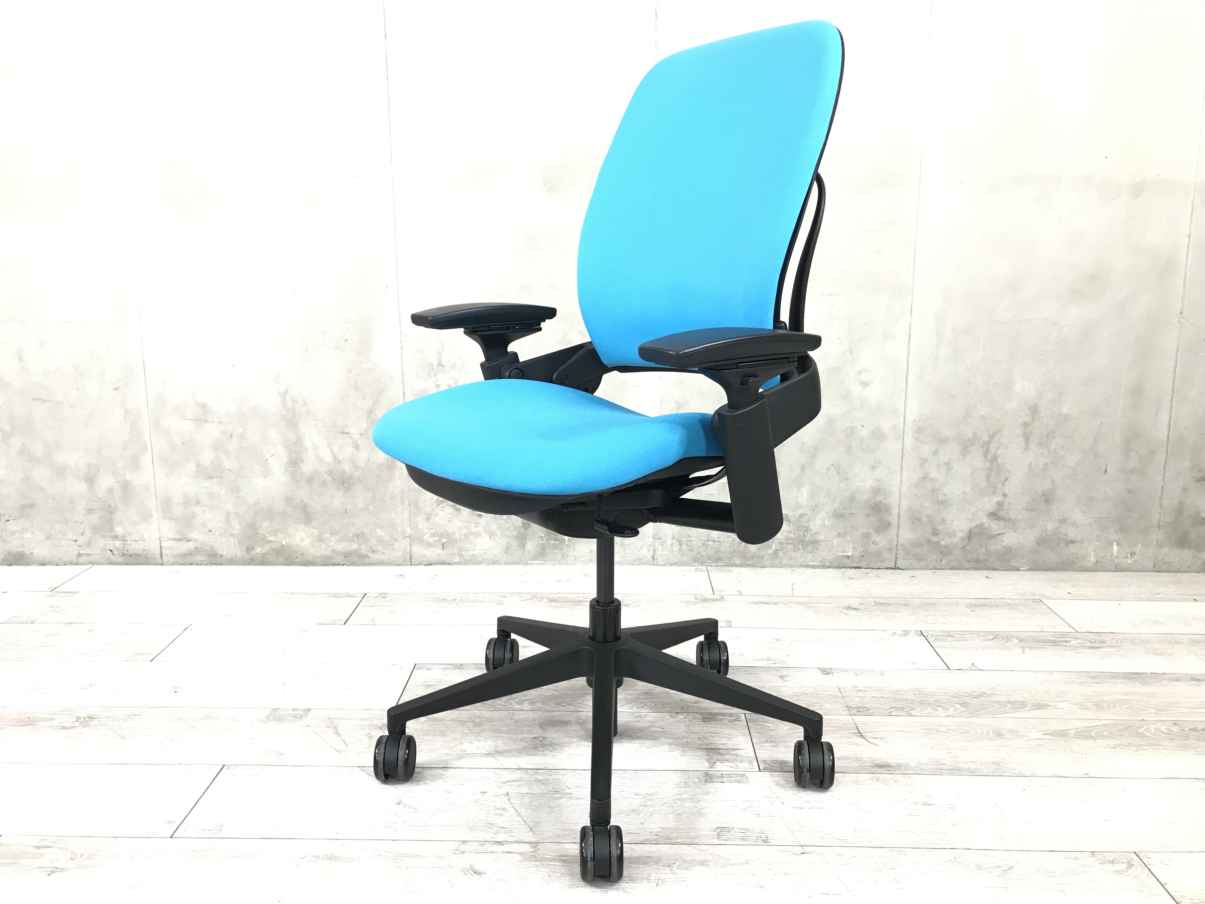 リープチェア V2 中古】リープV2 Steelcase/スチールケース 肘付ハイバックチェア