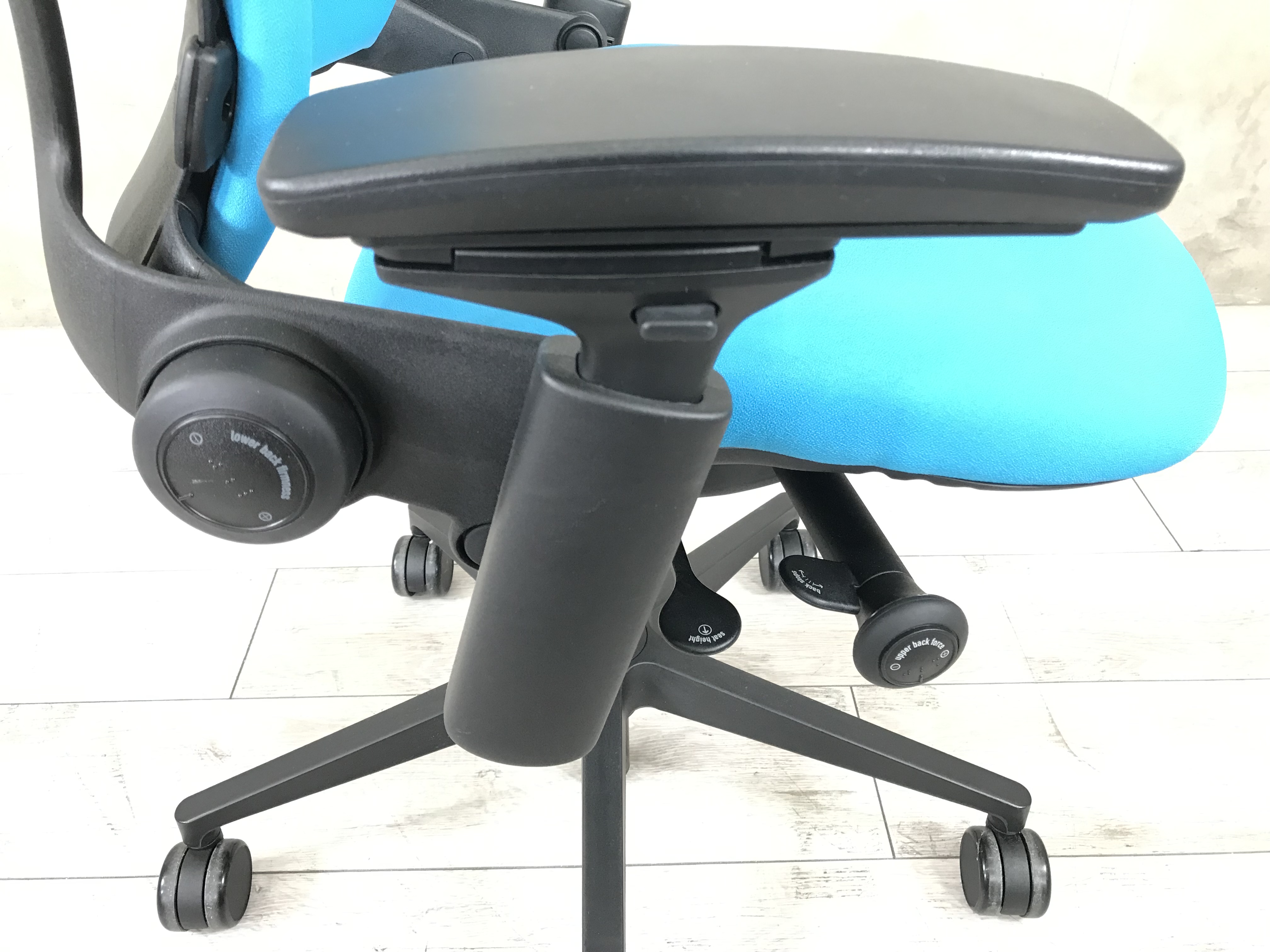 中古】リープV2 Steelcase/スチールケース 肘付ハイバックチェア