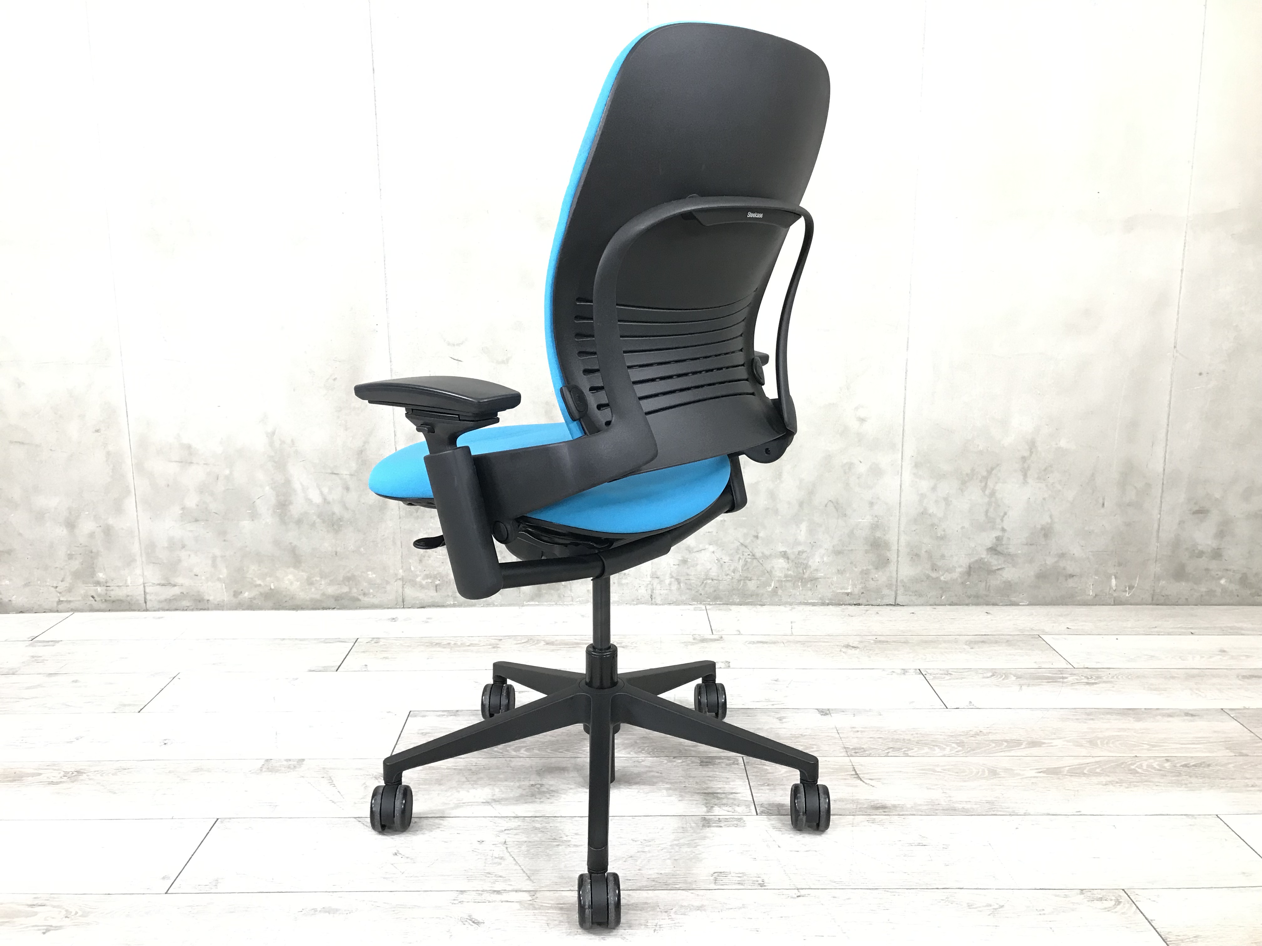 中古】リープV2 Steelcase/スチールケース 肘付ハイバックチェア
