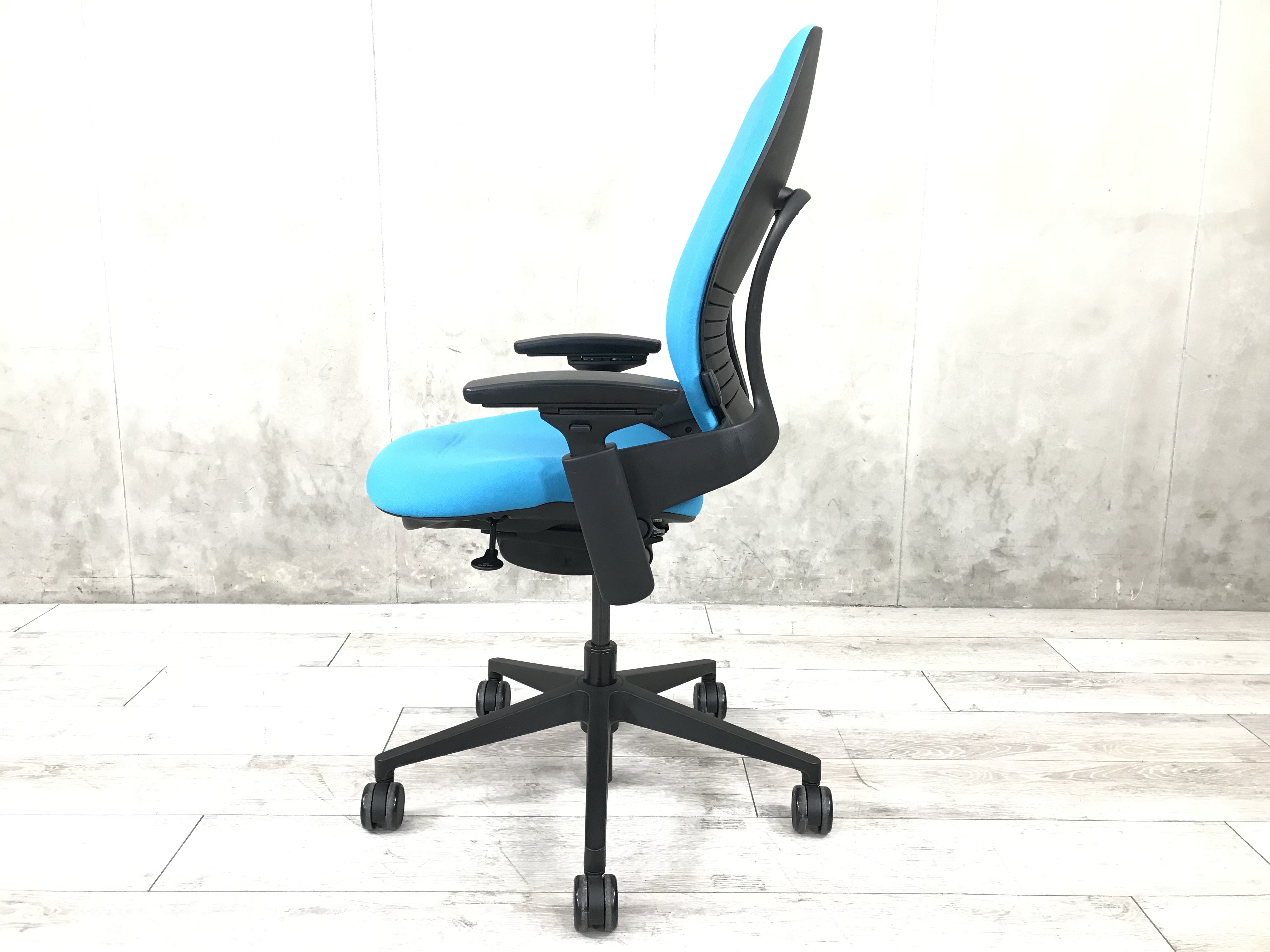 リープチェア V2 中古】リープV2 Steelcase/スチールケース 肘付ハイバックチェア