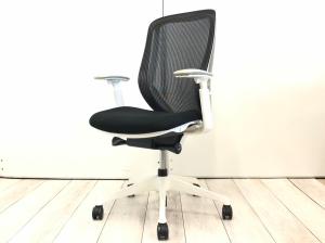 【50脚入荷！！】オフィスにこんないい椅子があったらいいのに…■オカムラ/シルフィー/ブラック
