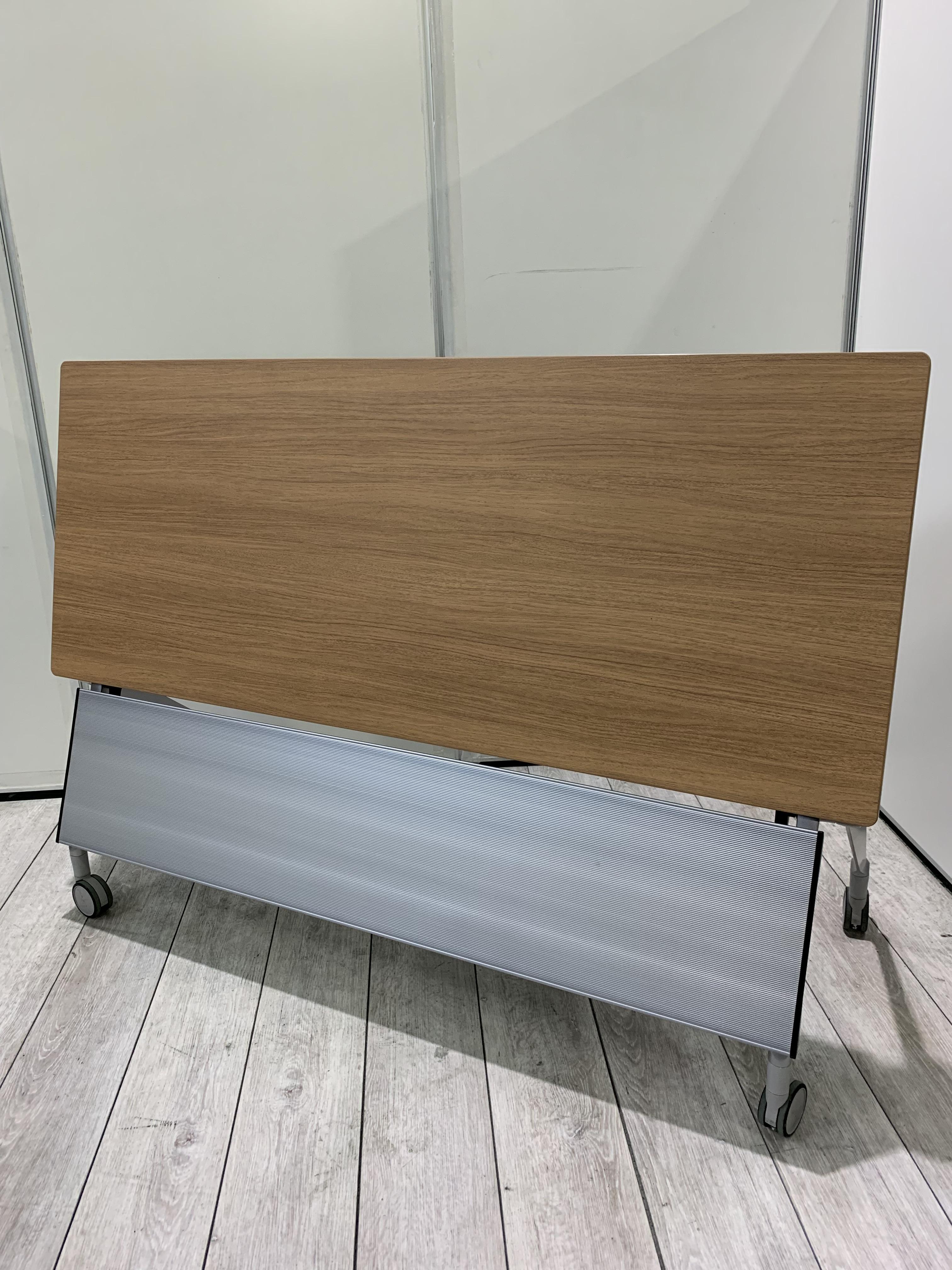 【7台大量入荷】　オカムラ　インターアクト　ナチュラル　会議用　
                        インターアクトNT
                                    中古
            