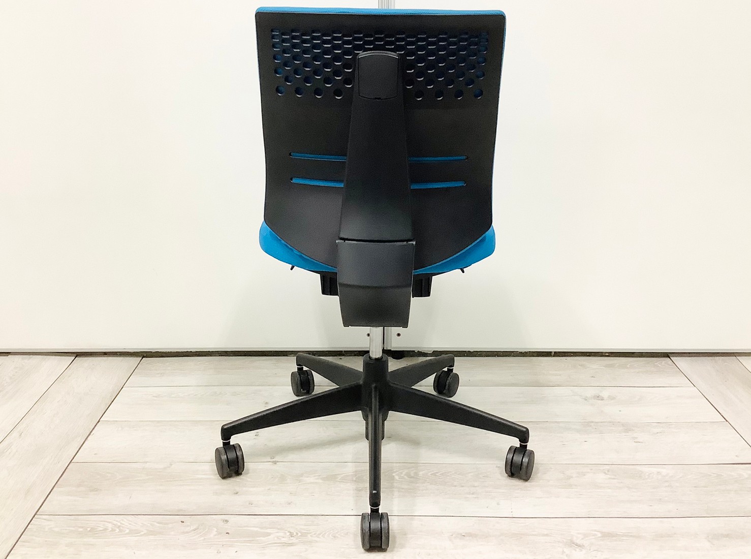 中古】ウィザードチェア CRS-G1800F6 コクヨ/KOKUYO 肘無ロー