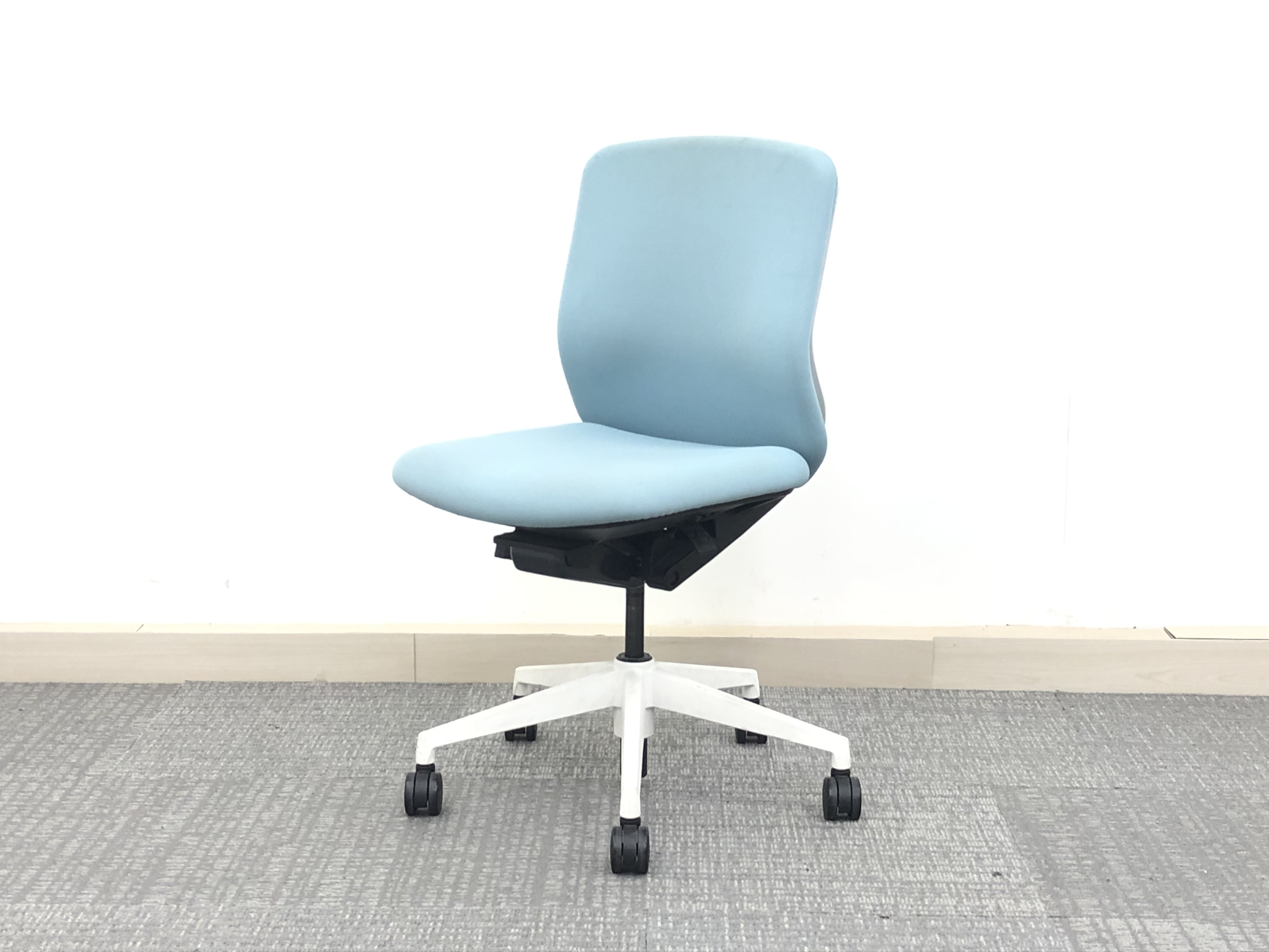 【6000円→3600円！！】【在庫入れ替えセール！】【現行！2017年製！】明るいカラーが特徴！とってもかわいい色です！！【β12】
                        クレネ
                                    中古
            