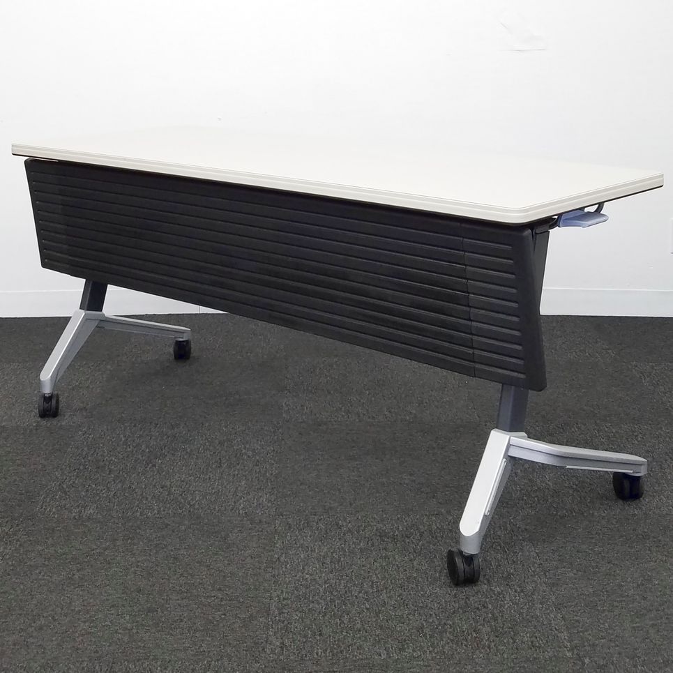 【8台入荷】在庫入替品につき大特価！中古　スタックテーブル　コクヨ　ニューグレー　幕板付き　1560　会議　ミーティング
                        KT-620
                                    中古
            