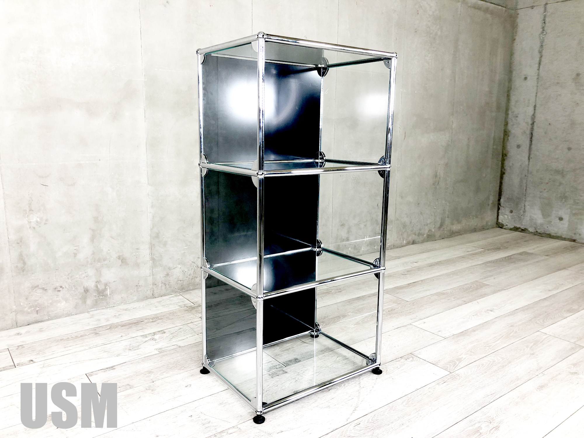 USMハラー　1列3段オープンキャビネット / 飾り棚 / ショーケース　ブラック x ガラス
                        USMハラー キャビネット
                                    中古
            