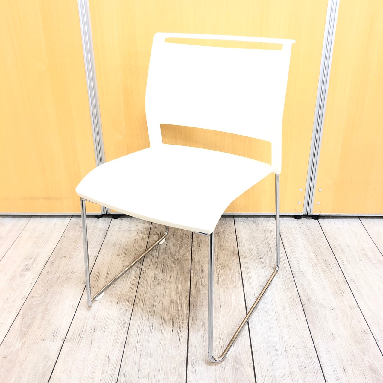 【おしゃれなスタッキングチェア大量入荷】
                        その他シリーズ
                                    中古
            