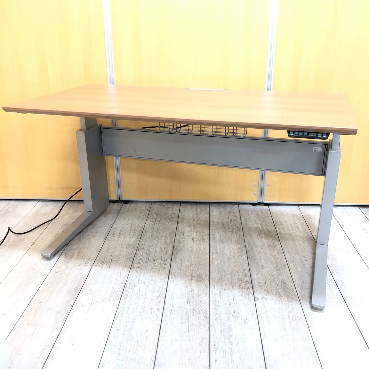 【昇降デスク】【大量入荷】オカムラ製・『プロユニットUD』新世代のデスク！
                        プロユニット
                                    中古
            