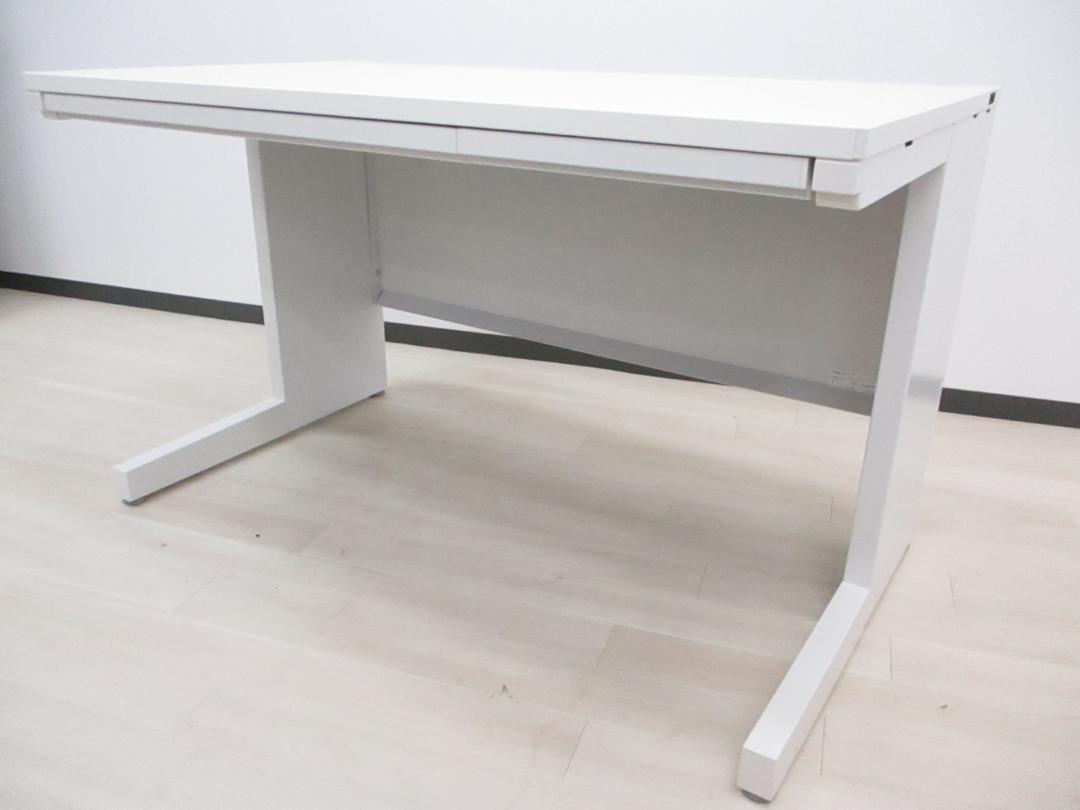 【ロット20台入荷】内田洋行/スカエナ/平机/本体：オフホワイト　天板：ピュアホワイト
                        スカエナ
                                    中古
            