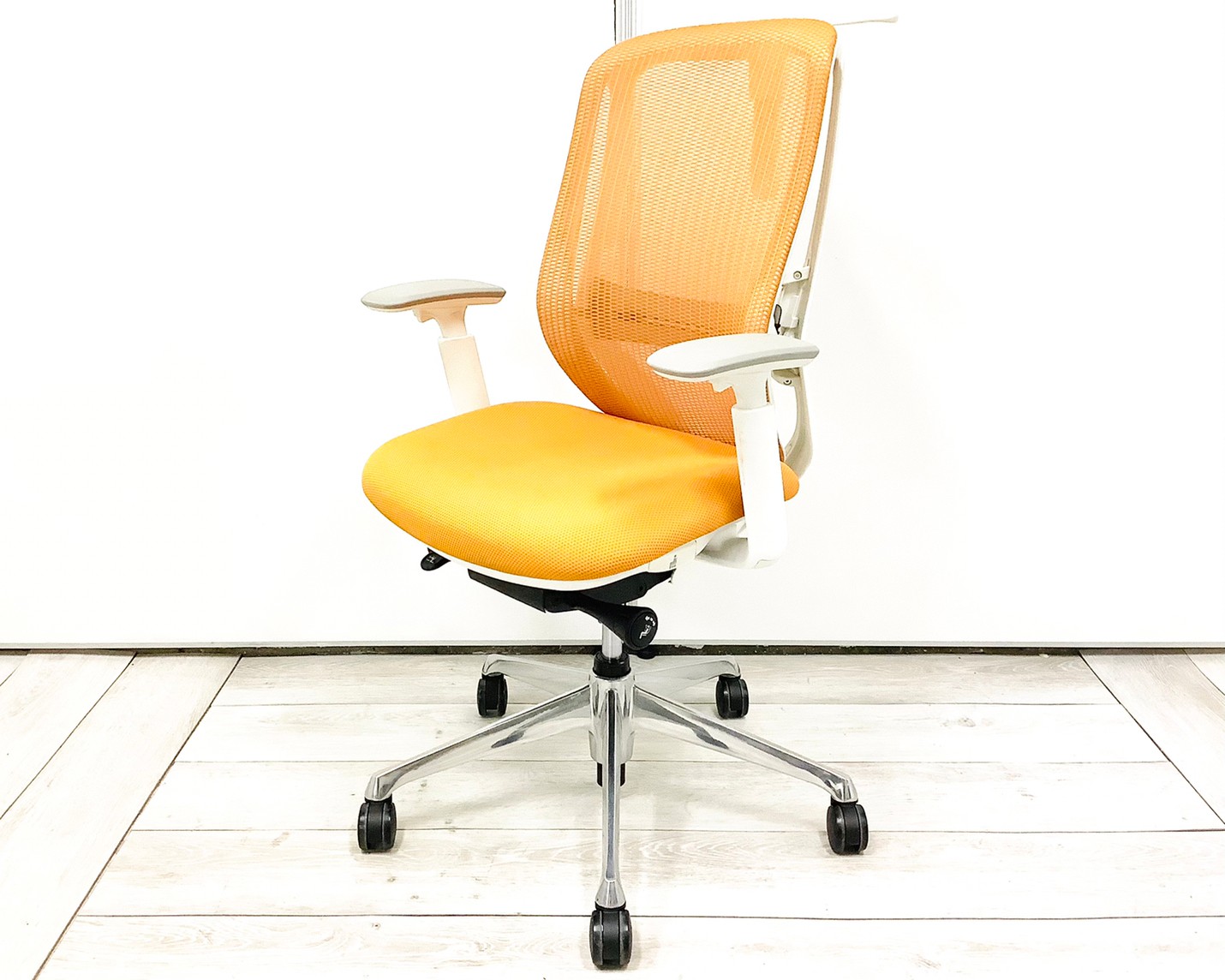 大人気／定番／前傾チルト／流行　◆Okamura／オカムラ◆Sylphy／シルフィー ※横浜本店撮影画像※
                        シルフィー
                                    中古
            