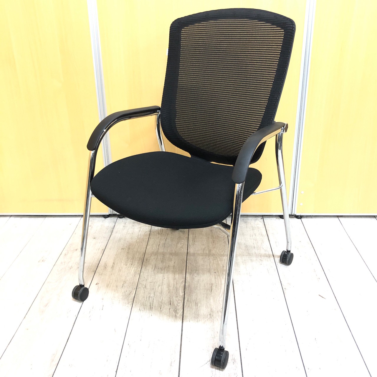 【美品】　コンテッサ　ブラック　ミーティングチェア　高級チェア　おすすめ　おしゃれ　
                        コンテッサチェア
                                    中古
            