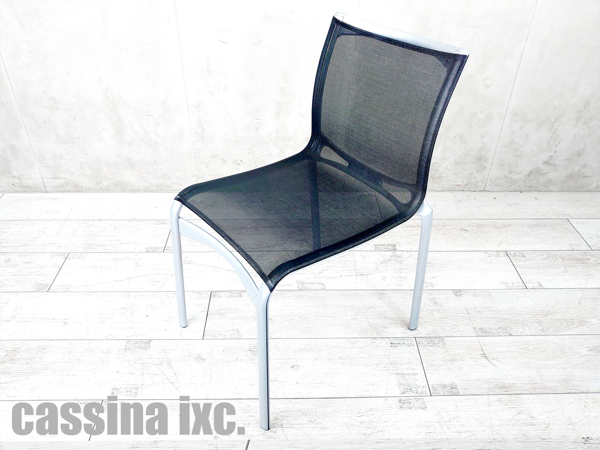 cassinaixc/カッシーナイクシー　HIGHFRAME ハイフレーム 416 アームレスチェア 　アルベルト・メダ　ブラック
                        ハイフレーム アームレスチェア
                                    中古
            