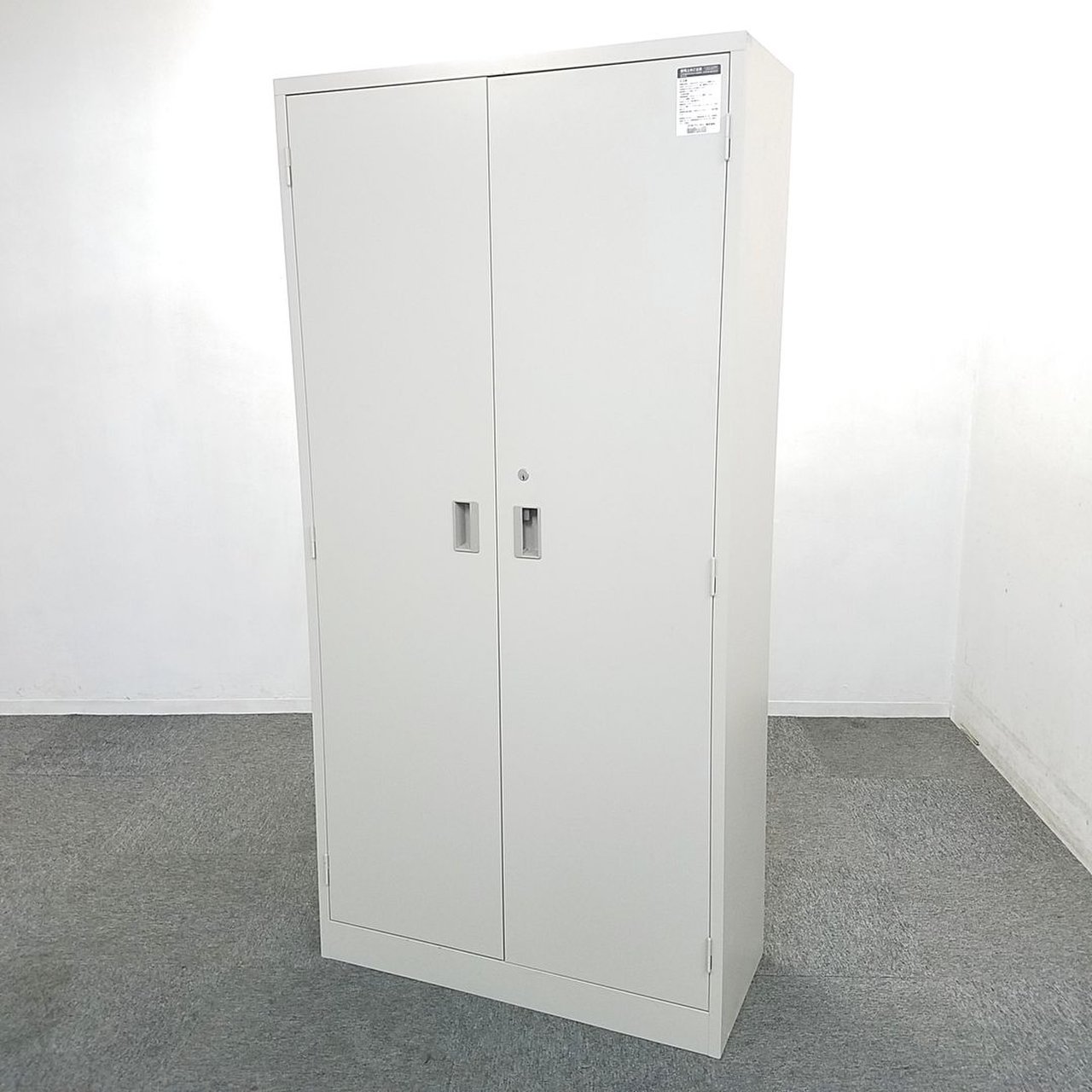 【￥16,000⇒￥14,500　1台限定商品入替10%OFF】【女性に優しい！お手軽高さ1790mm！！】コクヨ（KOKUYO）保管庫　両開き書庫　■色：ナチュラルグレー　【β2309】
                        その他シリーズ
                                    中古
            