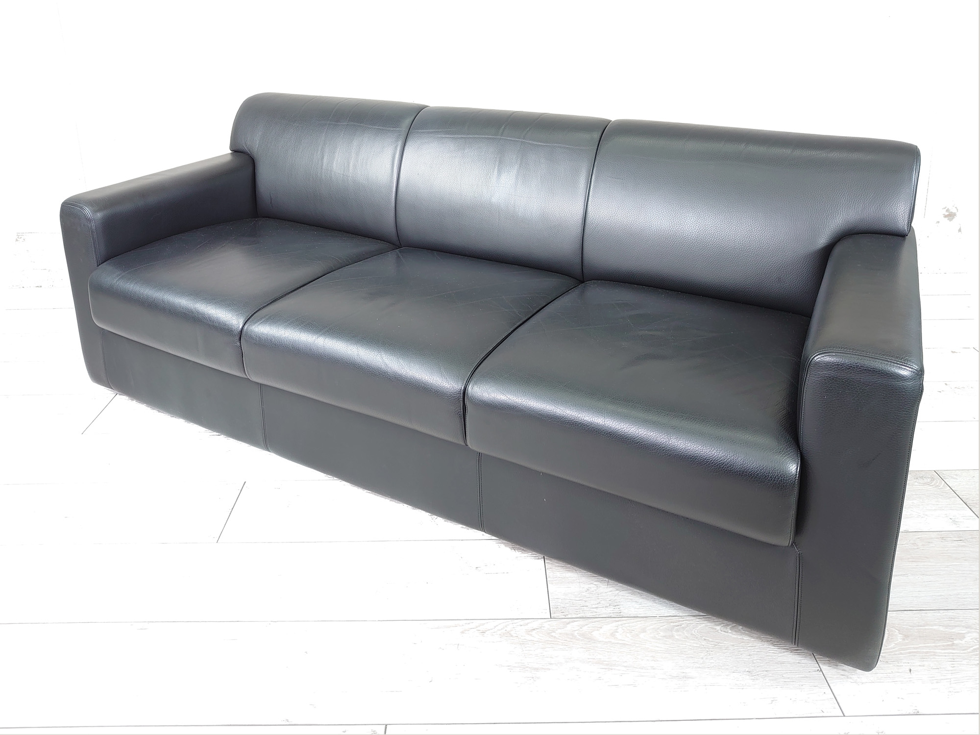 unknow　本革　エグゼグティブソファ　高級３人掛けソファー　検索ノール
                        その他シリーズ
                                    中古
            