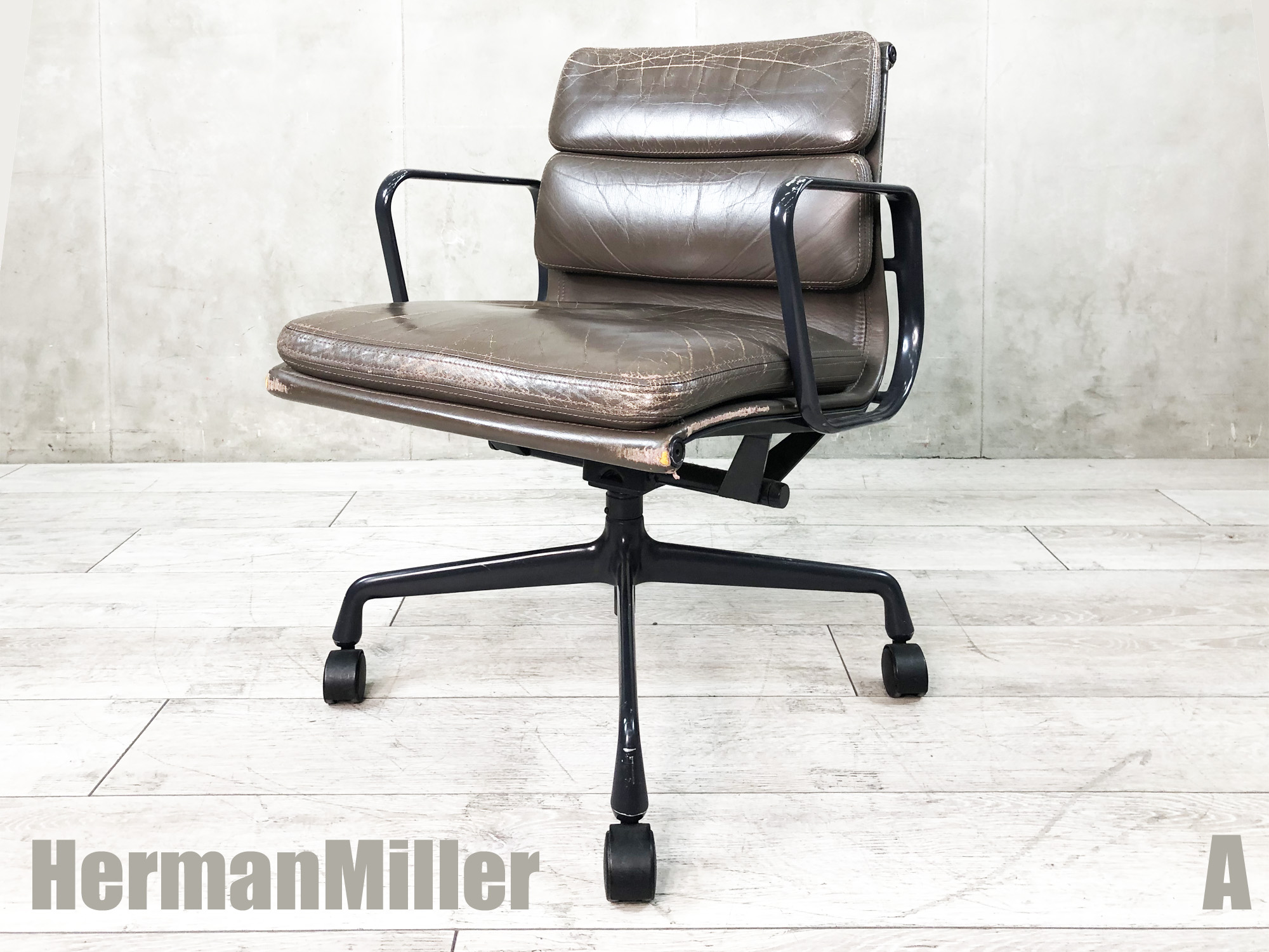 【中古】イームズ ソフトパッド Herman Miller/ハーマンミラー 肘付 