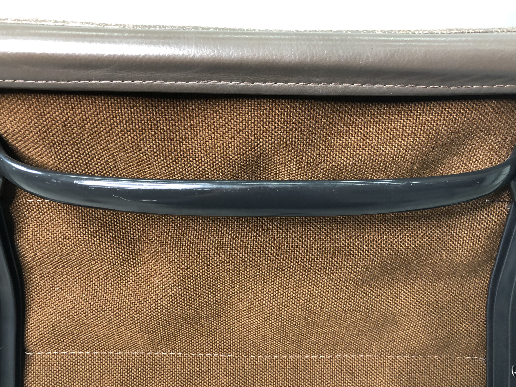 中古】イームズ ソフトパッド Herman Miller/ハーマンミラー 肘 中古】イームズ ソフトパッド Herman Miller/ハーマンミラー 肘