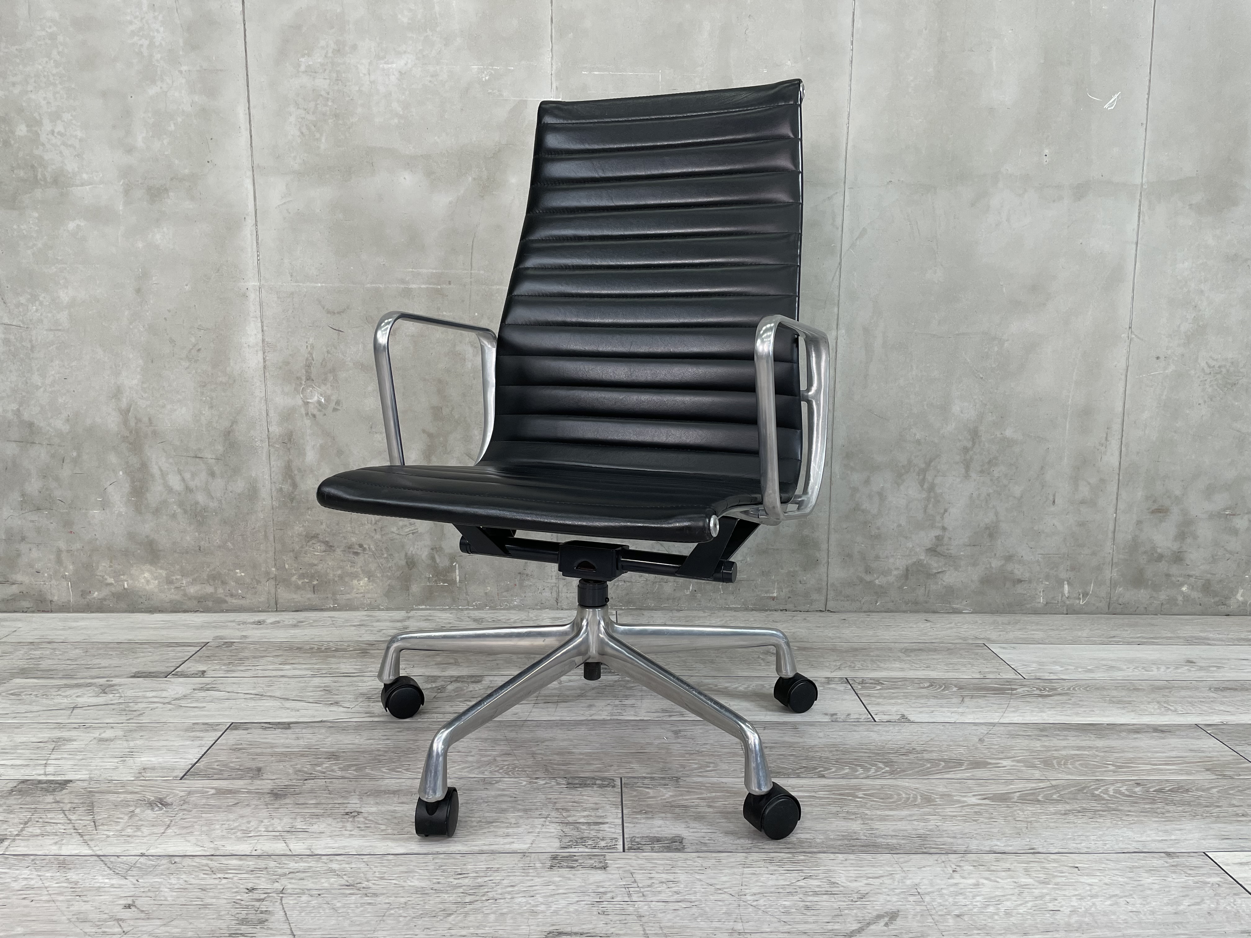 中古】イームズ アルミナム Herman Miller/ハーマンミラー 肘付