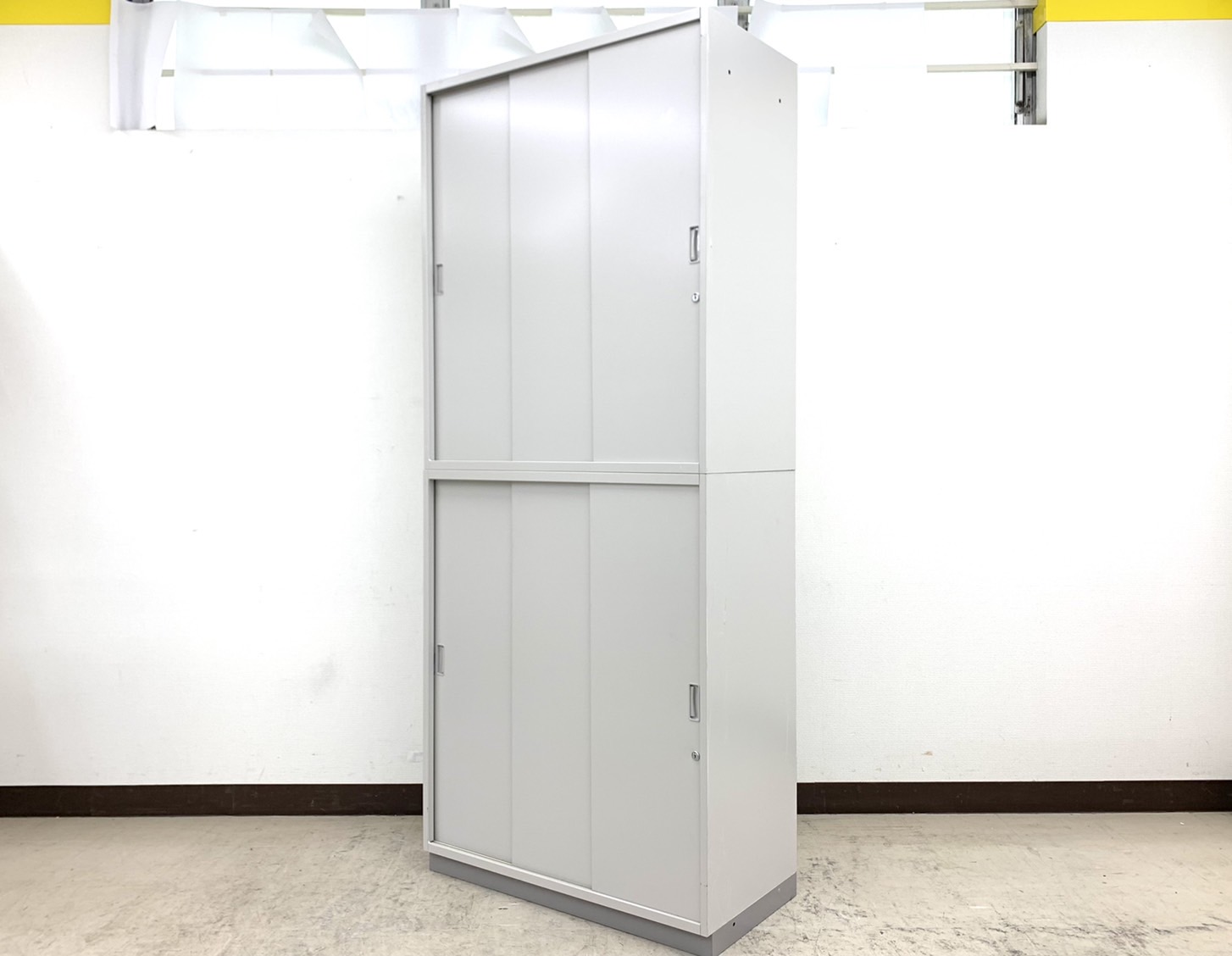 【上下で6段分の大容量収納！！】イトーキ（ITOKI）シンライン　書庫セット（3枚引違+3枚引違）　■色：ニューグレー
                        シンライン
                                    中古
            