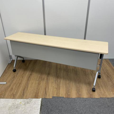 【商品入替のため、4台限り】コクヨ製　ナチュラル天板　W1800　サイドスタックテーブル！！
                        その他シリーズ
                                    中古
            