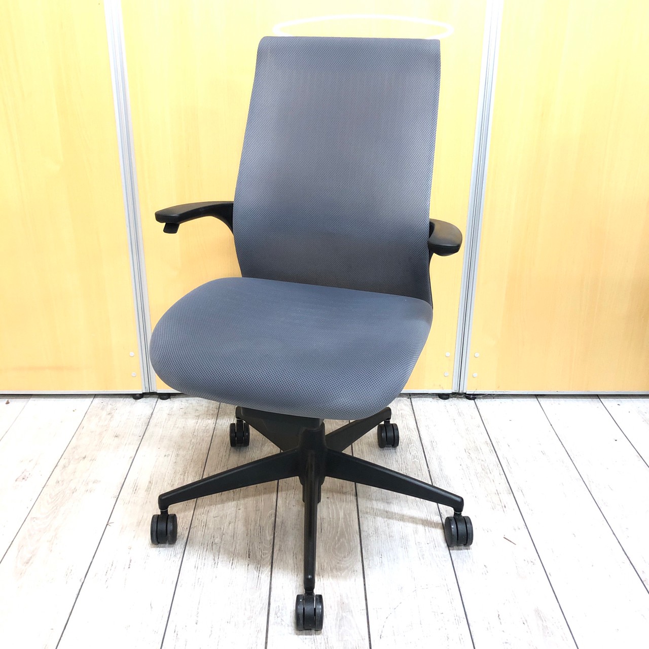 通気性に定評あり！！コクヨ製｜M4シリーズ！！！
                        M4
                                    中古
            