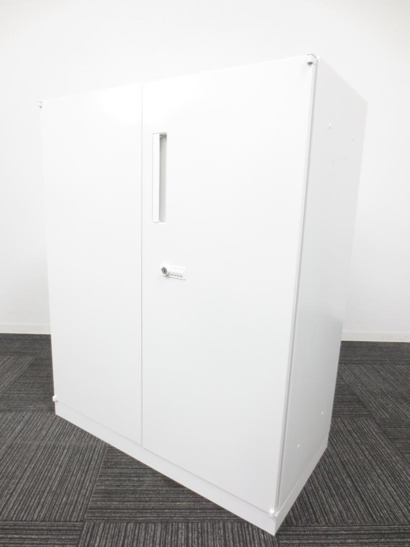 【商品入替特価】【ダイヤル錠タイプ】■両開き書庫　ホワイト　■ウチダ（UCHIDA）・ハイパーストレージシリーズ 　レア　ロット　ダイヤル検索キーは付属しておりません。
                        HSシリーズ
                                    中古
            