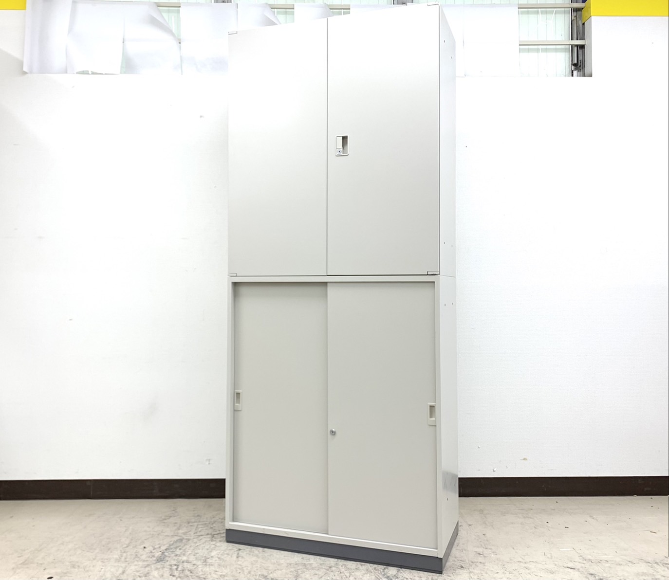 【限定1セット！】定番上下書庫BWNシリーズ◆コクヨ製
                        ビジネスウォールNタイプ
                                    中古
            