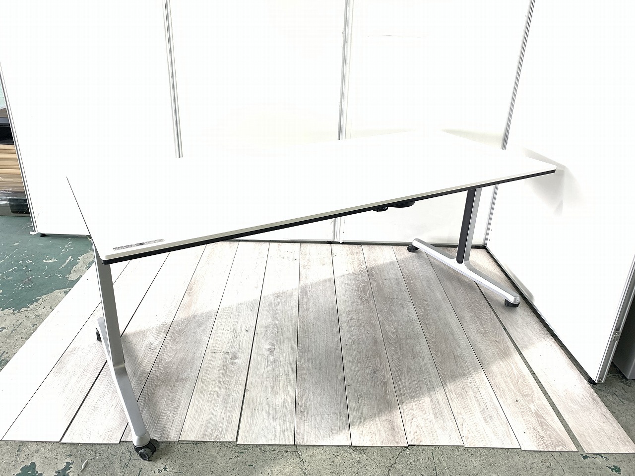 【3台限定】オカムラ｜インターアクト｜ミーティングテーブルとしてもご使用可能です。
                        インターアクト MT
                                    中古
            