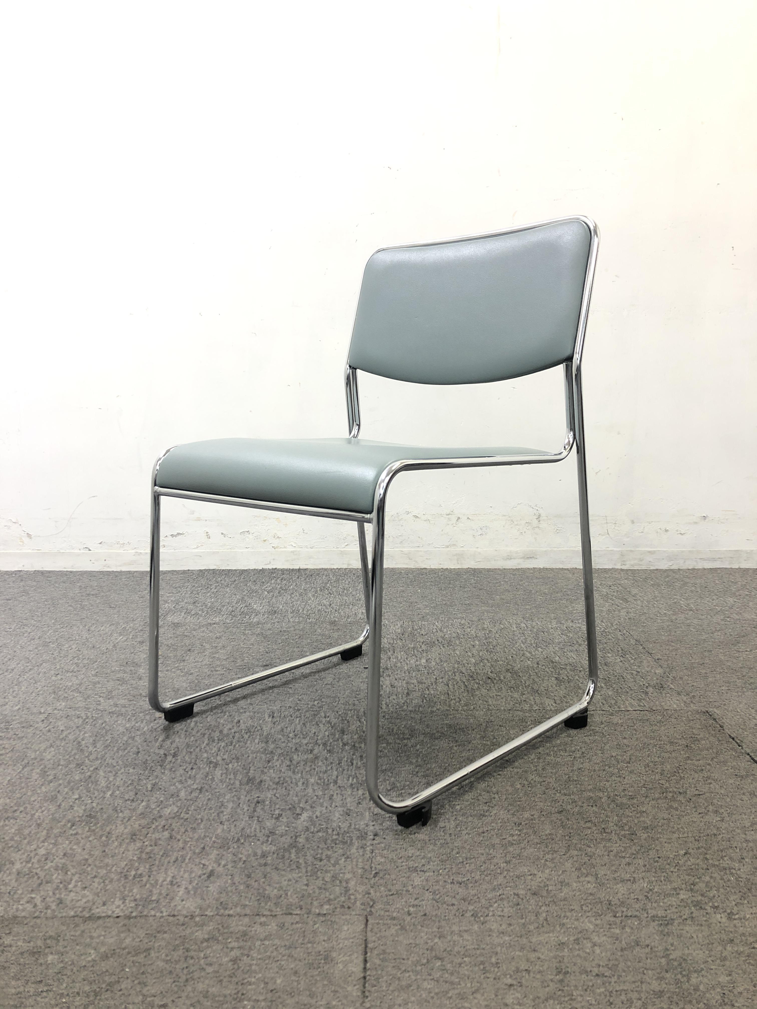 【135脚大量ロット入荷！！】【ミーティングや休憩スペースにおすすめ】イトーキ製　スタッキングチェア　グレー
                        その他シリーズ
                                    中古
            