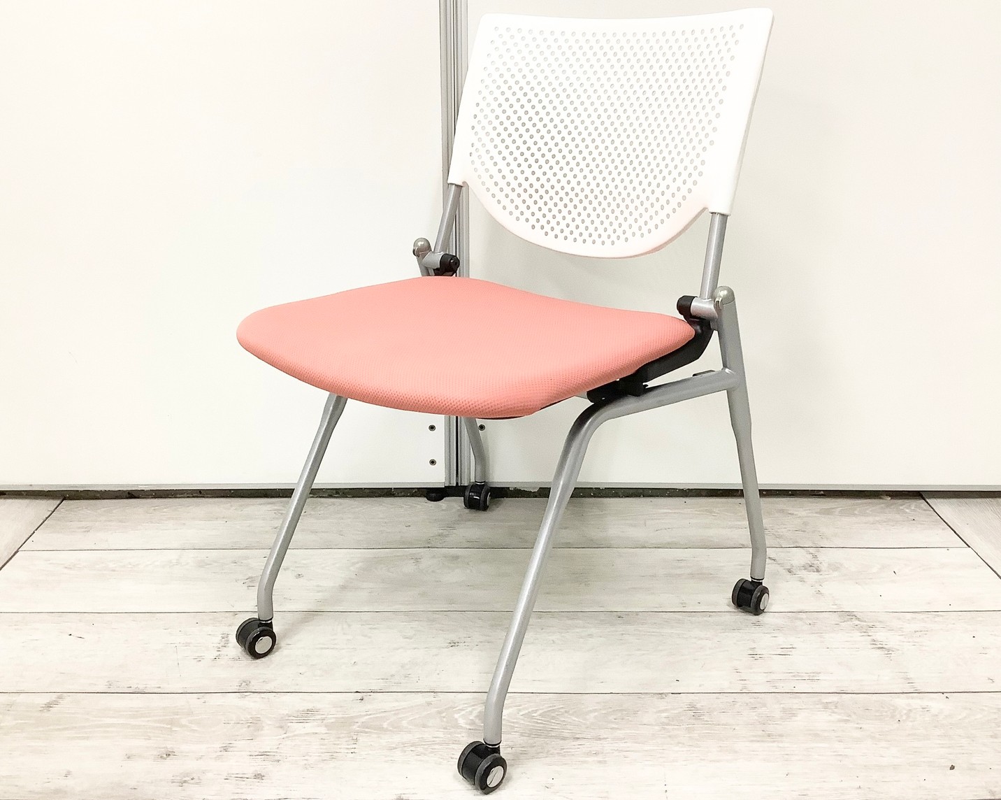 人気／定番／売れ筋　◆Okamura／オカムラ　◆pro stack／プロスタック ※横浜本店撮影画像※
                        ルナ
                                    中古
            