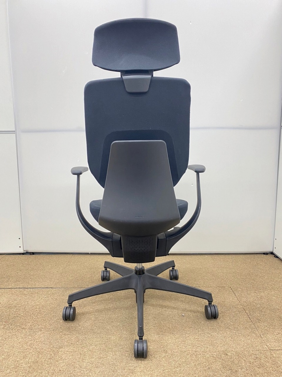 中古】 コクヨ/KOKUYO 肘付ハイバックチェア 383301 - 中古