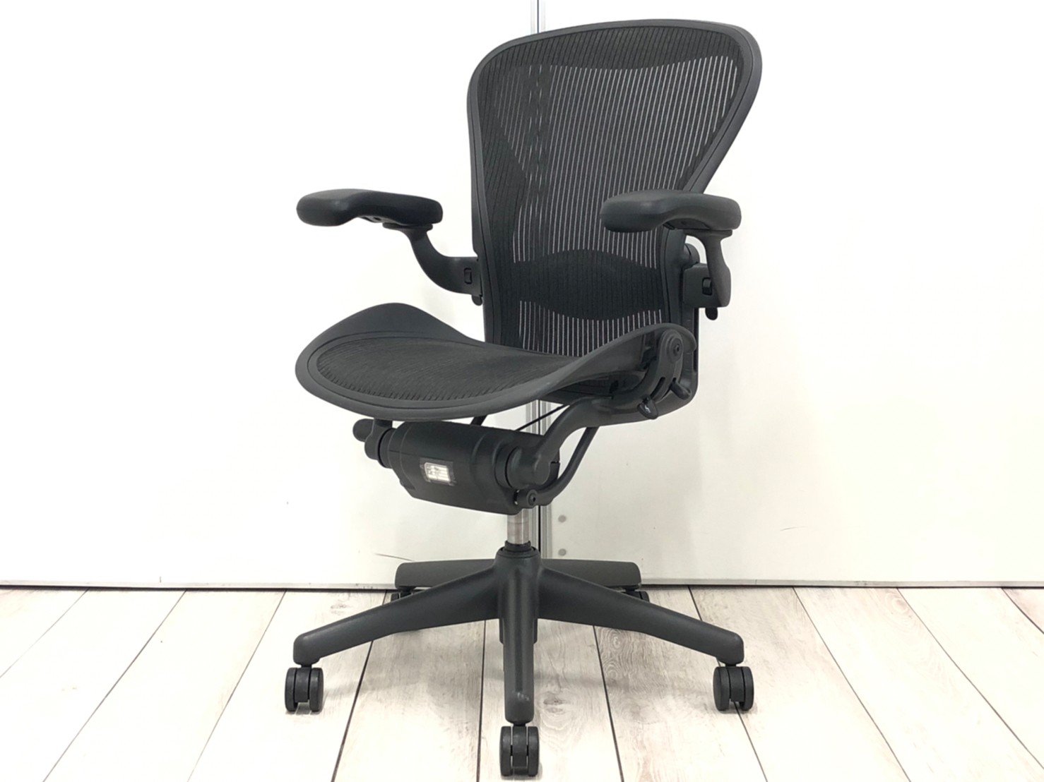 【限定2脚の在庫入替セール品！】比較的状態良好！チェアの王様アーロンチェア！■ハーマンミラー/アーロンBタイプ/フル装備仕様
                        アーロンチェア（ランバー　フル装備）
                                    中古
            