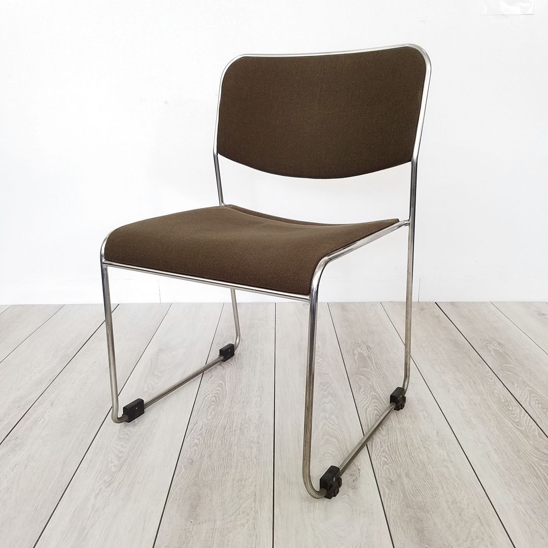 【35脚入荷】オカムラのミーティングチェア入荷！中古　オカムラ　会議チェア　ミーティング　チェア　スタッキング
                        その他シリーズ
                                    中古
            