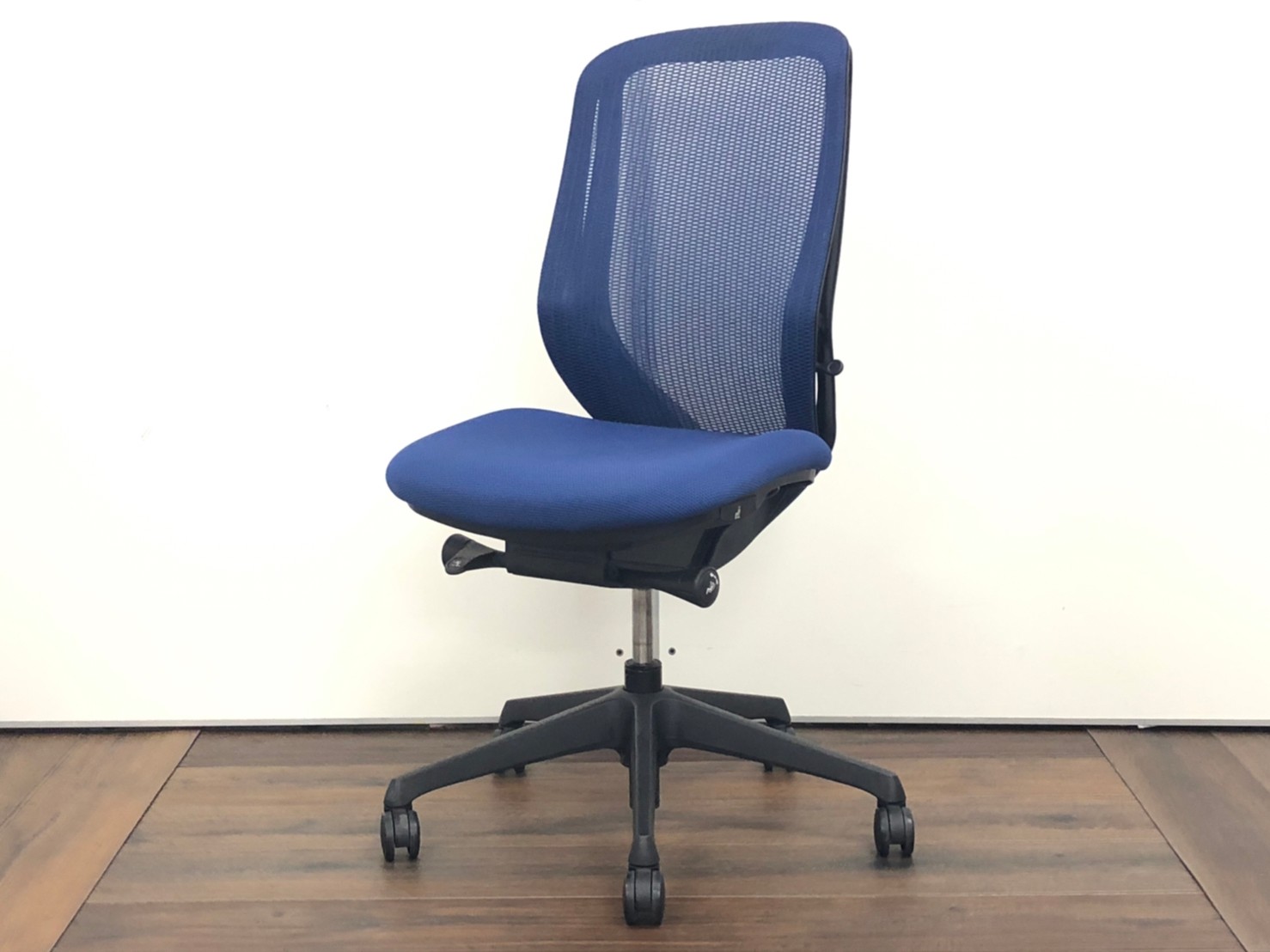 【中古】 シルフィーメッシュ オカムラ/okamura 肘無ハイバックチェア 中古】シルフィーメッシュ オカムラ/okamura 肘無ハイバック