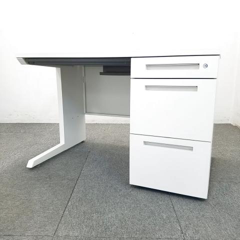 【3台限定】人気のホワイトデスク！中古　片袖デスク　事務机　袖　オフィスデスク　ホワイト　イトーキ　W1200　CZR
                        CZRデスク
                                    中古
            