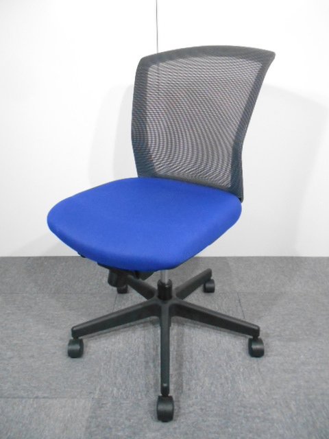 在庫入替【2脚限定！！】コクヨ製　バリシアシリーズ　ブルーカラー　肘無しローバックチェア！！
                        バリシア
                                    中古
            
