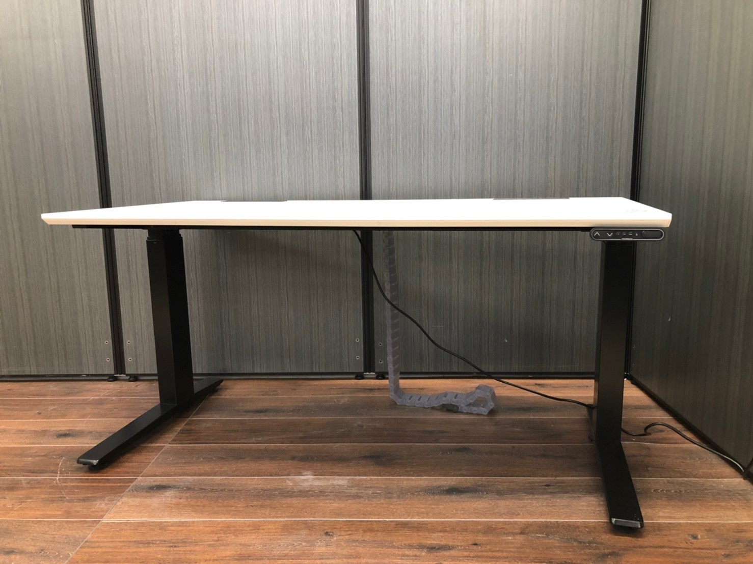 健康にオススメ！　■オカムラ　■昇降式/スイフト　■在宅ワーク　■スタンディングデスク
                        Swift
                                    中古
            