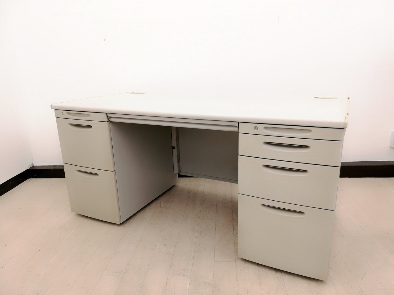 【超希少品入荷！】幅1500mmは滅多に入荷しません！起業時の導入におすすめ！日焼け強めの為特別価格！
                        SDシリーズ
                                    中古
            