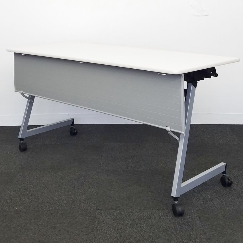 【8台入荷】イトーキ定番のスタックテーブル入荷！中古　ITOKI　テーブル　平行スタック　フラップ　白　1560　幕板付き　HX　ホワイト
                        HXシリーズ
                                    中古
            